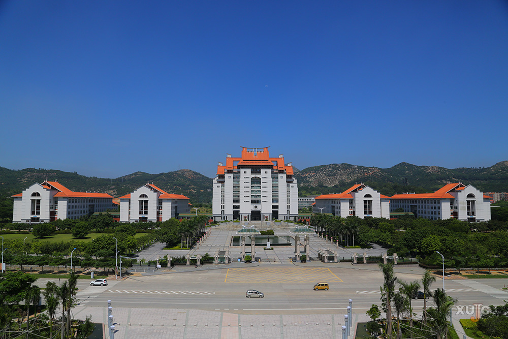 主楼群_校园风光-厦门大学嘉庚学院——这是一所不一