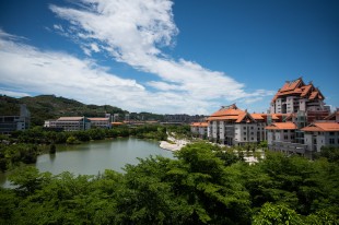 栖霞湖