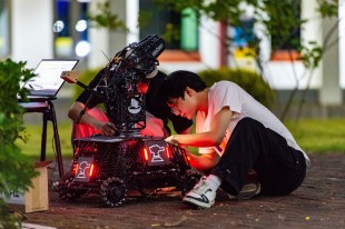 无人机背后的专注