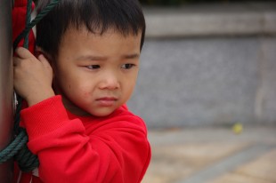孩闹