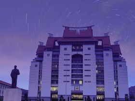 坠落星空的霍格沃利斯顿