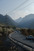 山间薄雾