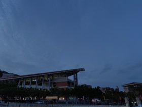 赶忙的早八地点
