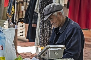 小城市场