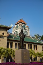 厦门大学陈嘉庚雕塑