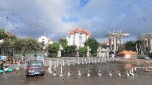 雨中离“嘉”