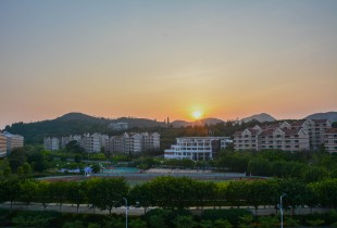 南区食堂·雨后夕阳