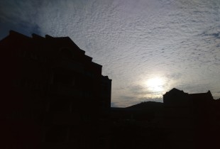 门一开，四年