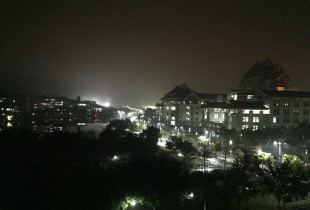 灯火阑珊处