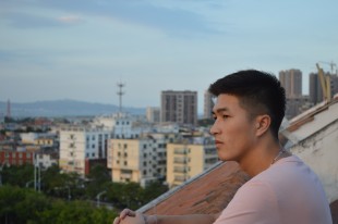 此间少年