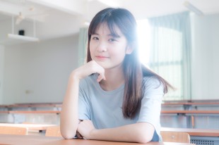光 落在你脸上